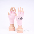 Cartoon pattern knitted gloves for children